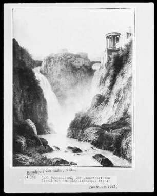 Die Wasserfälle von Tivoli mit dem Vestatempel