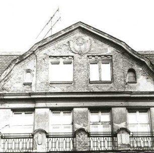 Cottbus. Berliner Straße 133. Wohnhaus (um 1910), Giebel