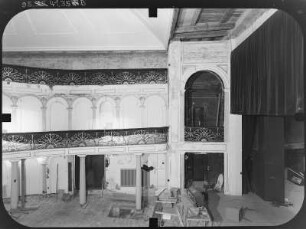 Putbus, Markt 13. Theater (Theater Vorpommern, 1819-1821; W. Steinbach). Zuschauerraum