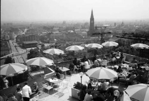 Freiburg: Dattler-Terrasse mit Stadtblick auf Münster
