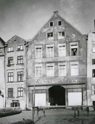 Fassade eines Bürgerhauses am Hermann-Balk-Ufer in Elbing