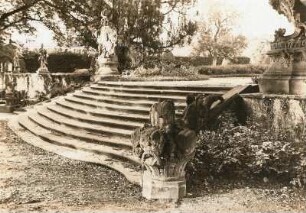 Freitreppe im Park : Treppe im Park des Schlosses
