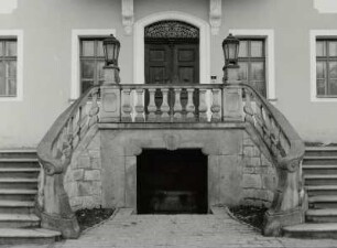 Schloss in Milkel : Milkel (Kreis Bautzen), Schloss (16. Jahrhundert, um 1720), Schauseite, Freitreppe