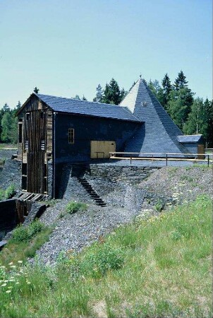 Schiefermuseum: Göpel am ehemaligen Schieferbergbau