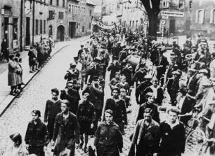 Demonstration von Mitgliedern des Kommunistischen Jugendverbandes Deutschlands (KVJD) der Ortsgruppe Bermsgrün Ostern 1931 in Schwarzenberg : Demonstration von Mitgliedern des Kommunistischen Jugendverbandes Deutschlands (KVJD) der Ortsgruppe Bermsgrün