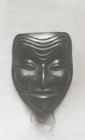 No-Maske. Holz, geschnitzt, bemalt (1601/1800). Ehemals Berlin: Sammlung Tikotin