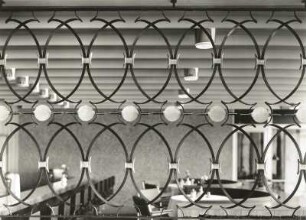 Dresden. Hotel Newa, Restaurant Baltic. Gitterwand, Schmiedeeisen, 1970