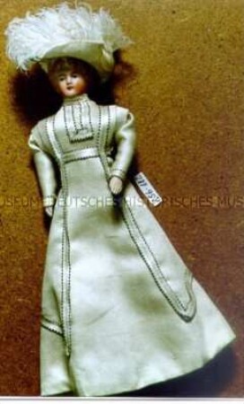 Puppenstuben-Puppe "Dame im Reformkleid"