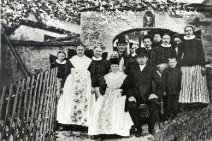 Hochzeit in der katholischen Oberlausitz : Gesellschaftliche Volkskultur - Sitten im Laufe des menschlichen Lebens - Hochzeit. Ort: Hornja Łužica / Oberlausitz. Katholische Hochzeit