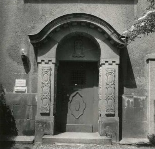 Oederan, Gerichtsstraße 18. Gerichtsgebäude mit Gefängnis (1911). Nebenportal