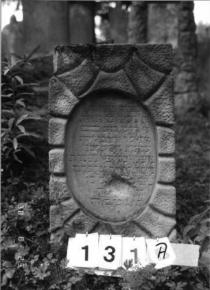 Grabstein 131 (Index: 100096051) Maße HxBxT: 65x41x35 cm: Grabstein 131A