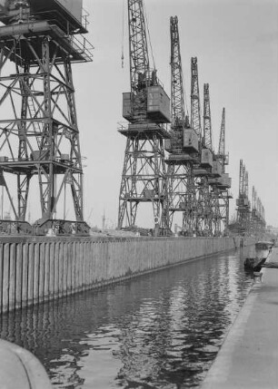 King George V Dock, Handelshafen an der Themse