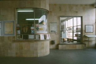 Mengen Empfangsgebäude Fahrkartenausgabe