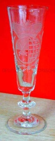 Sektglas mit kursächsischem Wappen und Kurhut