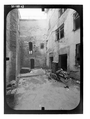 Stralsund-Altstadt. Schillstraße 17/18. Wohnhäuser. Hofansicht