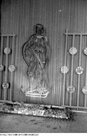 Dresden, Neustadt, Kurt-Fischer Platz (Olbrichtplatz), Nordhalle. Ausstellung: "80 Jahre Berufsfeuerwehr", 17. Juli 1948
