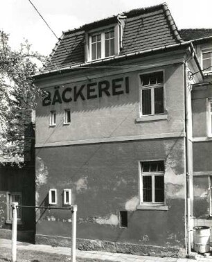 Ottendorf-Okrilla, Mühlstraße 3. Wohnhaus mit Bäckerei (um 1925)