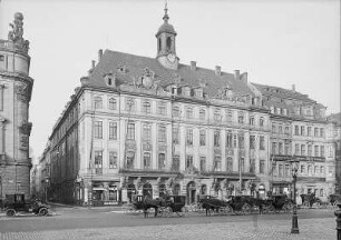 Altmarkt : Dresden, Altmarkt mit Pferdedroschken vor dem Alten Rathaus