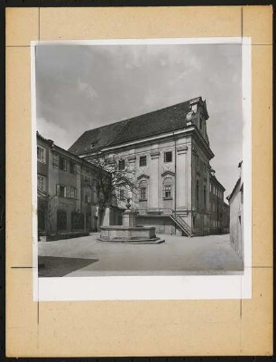 Stadttheater in der Cölestinerinnen-Kirche, Steyr: Ansicht von Süden