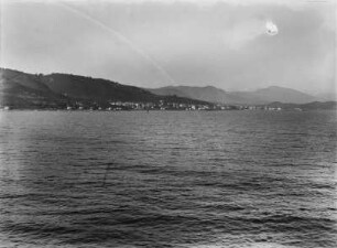 Küste von Malta : Blick vom Meer aus auf eine Küste