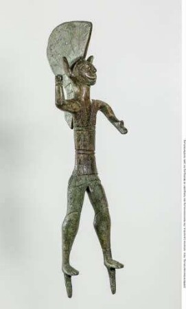 Etruskische Kriegerstatuette: speerschleudernder Jüngling mit Helm