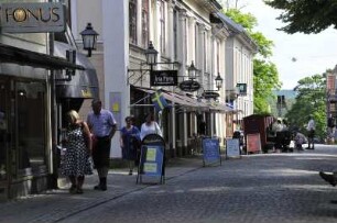 Kleinstadt Nora - Straßenszene : Straßenszene, aufgenommen in der Kleinstadt Nora am 26. Juli 2012