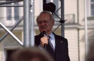 Woche der Umwelt Berlin 2002, Bundespräsident Rau bedankt sich bei den Teilnehmern der Veranstaltung