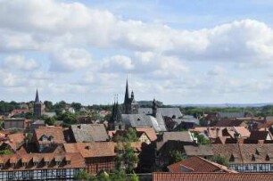 Quedlinburg - Stadtübersicht : Stadtübersicht vom Schlossgarten gesehen. Aufgenommen am 20. Juli 2012 in Quedlinburg