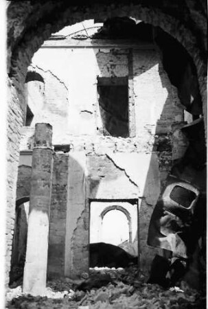 Hancesti: Zerschossenes und verbranntes Schloss, Portal, Manuc Bey