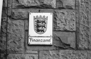 Freiburg: Schild; Finanzamt Freiburg