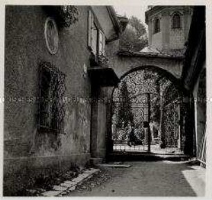 Salzburg, Eingang zum Friedhof des Stiftes St. Peter
