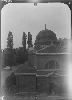 Halle (Saale). Südfriedhof. Friedhofskapelle (1887). Seitenansicht (Teilansicht)