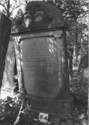 Grabstein 84