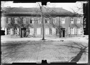 Lübstorf-Wiligrad. Doppelwohnhaus. Straßenfront