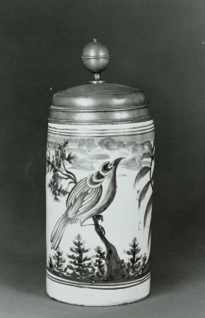 Walzenkrug mit Vogelmalerei