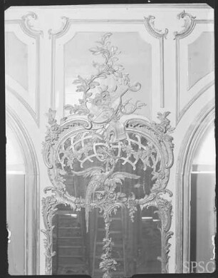 Potsdam, Neues Palais, Konzertzimmer, R.: 211, Ostwand, rechter Spiegel.