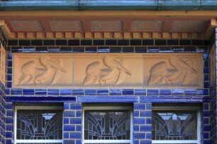 Terrakottareliefs — Pelikanfries
