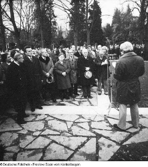 Johannisfriedhof Dresden, Einweihung einer Gedenkstätte für polnische und tschechische Staatsbürger, die in den Jahren des Faschismus in Deutschland (Dresden) ums Leben kamen