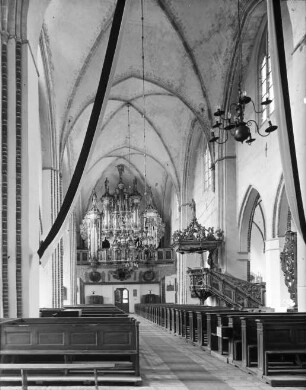 Kamien Pomorsk / Cammin (Polen), Dom St. Johannes, Mittelschiff, nach Westen