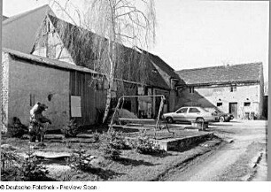 Stallgebäude : Dreiseithof (um 1800). Scheune und Stallgebäude