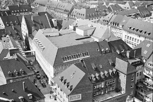 Freiburg: Blick vom Münsterturm auf Warenhaus Werner-Blust
