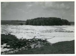 Hochwasserkatastrophe 1933 der Saale zwischen Bernburg und Nienburg. Herabgespülte Kalkmassen der Kalkberge bei Bernburg
