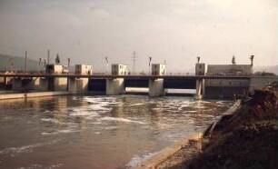 Obertürkheim, Kraft- undd Wehranlage, Unterwasser