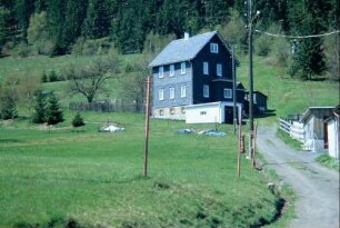 Haus mit Garten am Forstweg, abseits gelegen