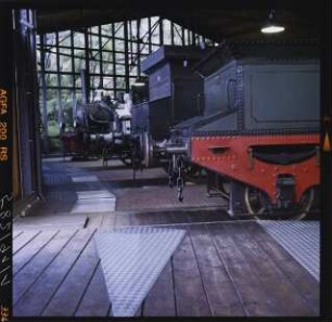 Eisenbahntender im Lokschuppen