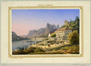 Das Erbgericht in Rathen an der Elbe und die Felswände der Bastei und der Weißen Brüche in der Sächsischen Schweiz von Südosten