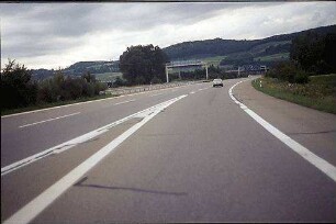 Ausfahrt aus Verbindungsrampe (Stockach Richtung Singen)/Einfahrt in Hauptfahrbahn
