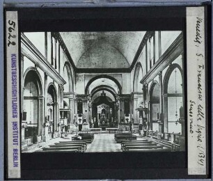 Venedig, S. Francesco della Vigna : Blick durch das Langhaus auf den Chor