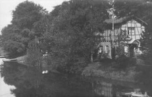 [Bootshaus an der Alten Elster]