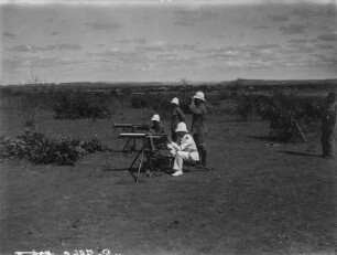 Maschinengewehre : Soldaten an Maschinengewehren